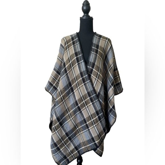 Woolrich One Size Women’s Tartain Plaid Blanket Wrap Poncho Shawl Reversible - Picture 2 of 7